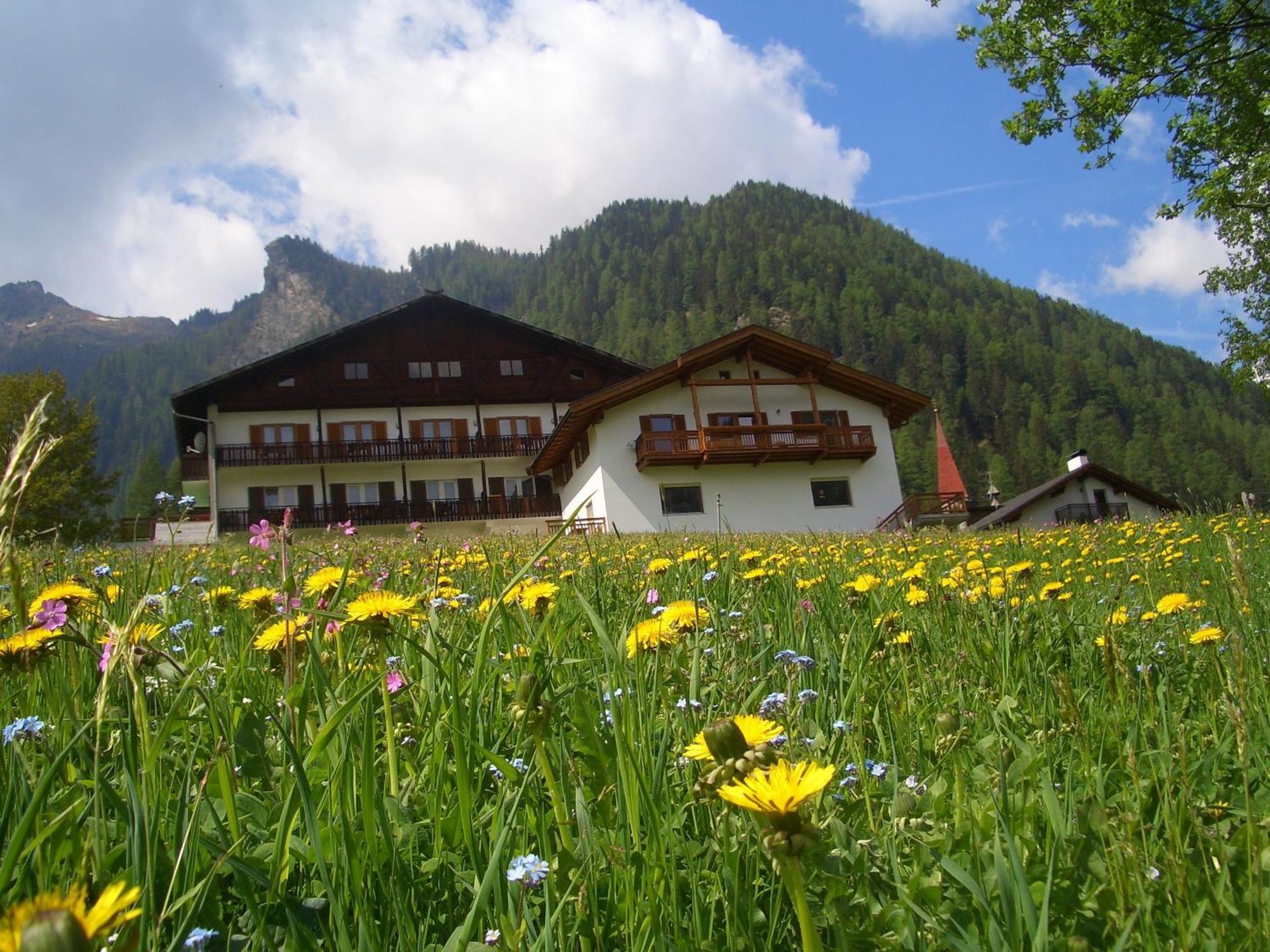 Hotel Ultnerhof Santa Gertrude Eksteriør bilde